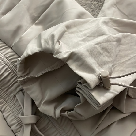 ATHLETA Revive Jogger Wide Leg Pants size 6 - Picture 5 of 6